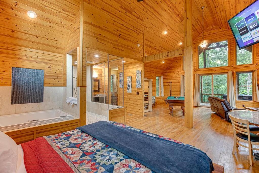 Perfect Couples Cabin W 2 Person Spa Bath Cornelia Dış mekan fotoğraf