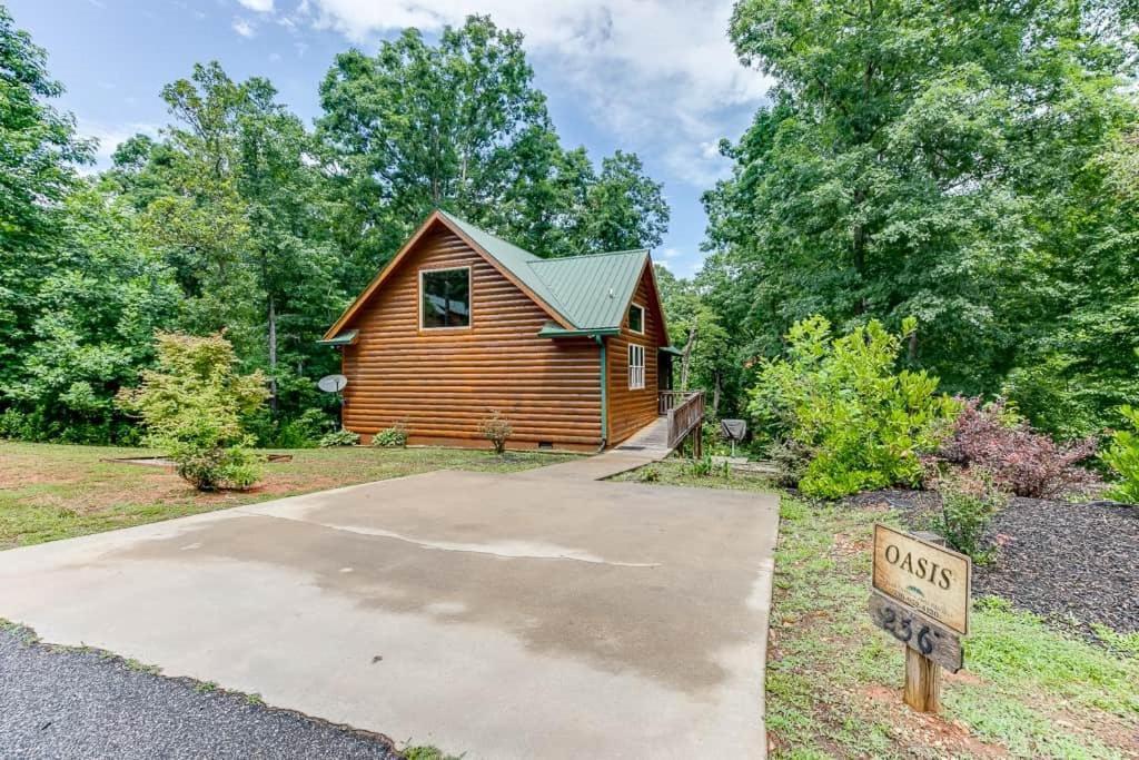 Perfect Couples Cabin W 2 Person Spa Bath Cornelia Dış mekan fotoğraf
